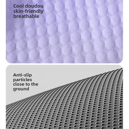 ❄️ Ice Silk Pet Cooling Mat – Breathable Summer Cooling Bed for Dogs & Cats