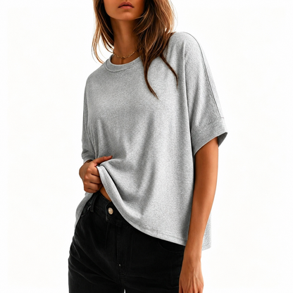 🔥 Soft Oversized Tee Women Love – Comfy, Loose & Flattering ✨