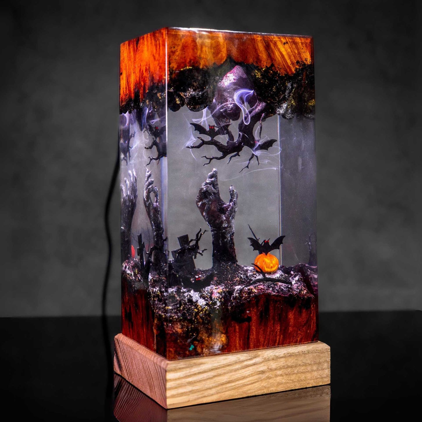 🎃 Glowing Halloween Resin Diorama Lamp – Spooky Gothic Night Light 👻
