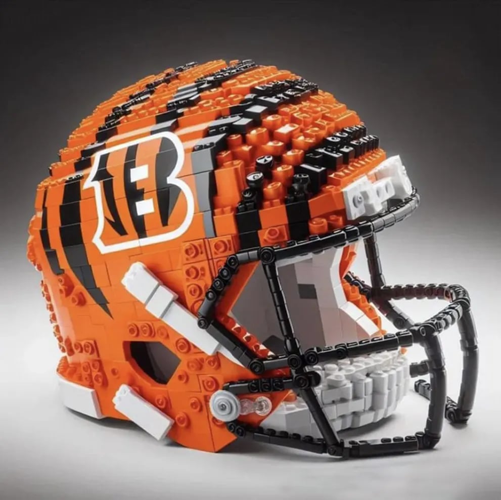 🏈 Football Helmet Building Blocks – 300+ Piece Collectible Model Kit 🎁