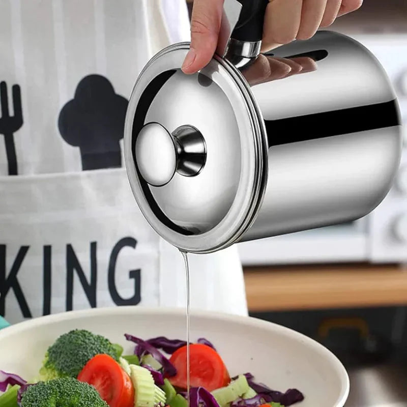 🍳 LIMITED-TIME 50% OFF! ✨ 304 Stainless Steel Oil Keeper with Filter – Food-Grade, Fine Mesh, Drip-Proof 🛡️