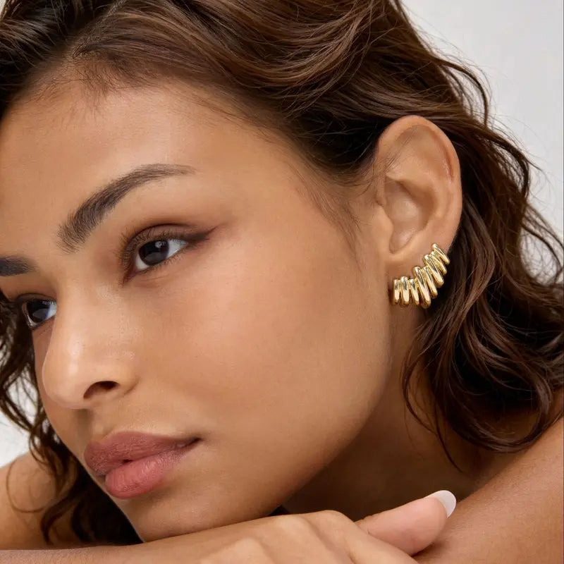 ✨ 50% OFF 14K Gold Plated Climber Stud Earrings for Women – Ribbed Statement Style