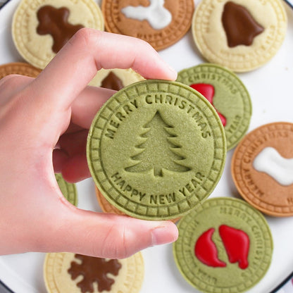 🔥HOT SALE 49% OFF🎄 Festive 3D Christmas Cookie Stamp and Baking Mold 🍪