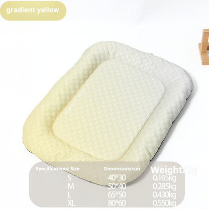 ❄️ Ice Silk Pet Cooling Mat – Breathable Summer Cooling Bed for Dogs & Cats